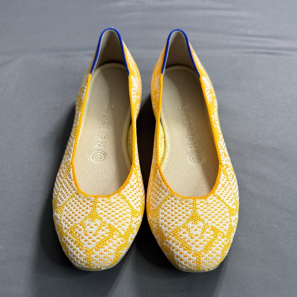 Rothy’s The Daisy Yellow & White Floral Square‎ Toe Flats - Size 7.5